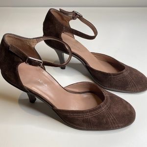 BCBGMaxAzria Brown Vintage Suede Heels